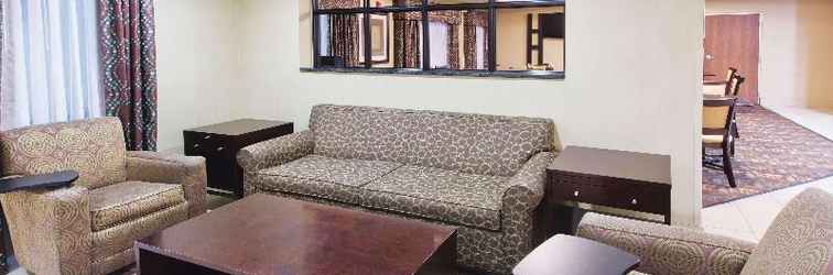 Lobby La Quinta Inn & Suites Columbus – Grove City