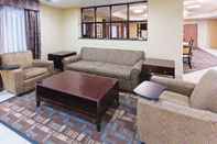 Lobby La Quinta Inn & Suites Columbus – Grove City