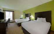 Bedroom 6 La Quinta Inn & Suites Columbus – Grove City