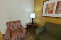 Common Space Comfort Inn & Suites High Point - Archdale