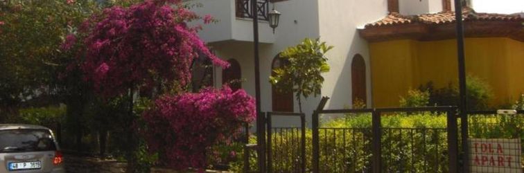 Exterior Tolan Apartments