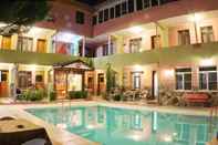 Swimming Pool Altinkum Butik Hotel