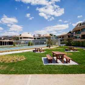 Republika Ortakoy Aparts 1, โรงแรม & ที่พัก ESA Espor Arena