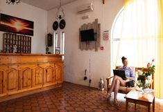 Lobby 5 Laura Hotel