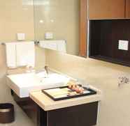 Toilet Kamar 2 Thumb Plaza Apartel Qingdao Sunland