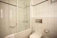 In-room Bathroom Aparion Apartments Berlin