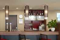 Bar, Cafe and Lounge Premier Inn Muenchen Airport Ost