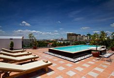 Hồ bơi 7 River Home Hotel