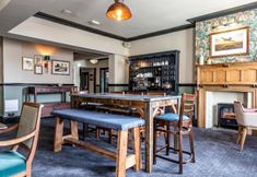 Bar, Cafe and Lounge 4 George Hotel