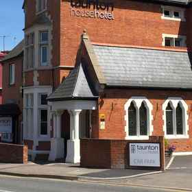 Salisbury House Hotel1 , 飯店The Wellington Cobbler