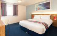 Bedroom 4 Travelodge Birmingham Central Newhall Street