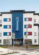 EXTERIOR_BUILDING Travelodge Woking Central