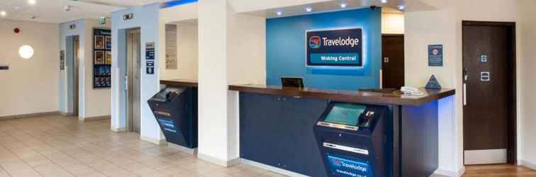 Lobby Travelodge Woking Central