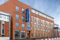 Exterior Travelodge High Wycombe Central