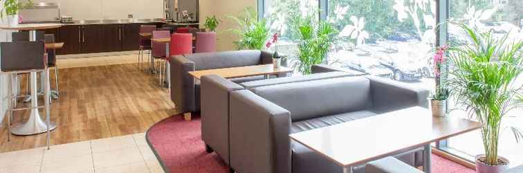 Lobi Travelodge London Twickenham