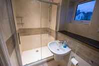 Toilet Kamar Captain Fryatt Guest House