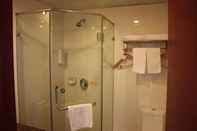 In-room Bathroom GreenTree Inn Shanghai Dabaishu Business Hotel