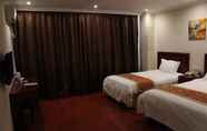 Bedroom 6 GreenTree Inn Shanghai Dabaishu Business Hotel