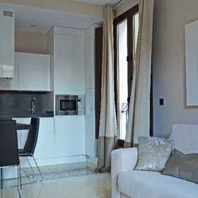 Apartamentos Siloe Suites Plaza 1, Hotel Atarfe