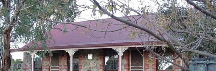 Exterior Langmeil Cottages