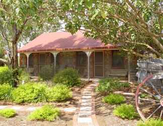 Exterior 2 Langmeil Cottages