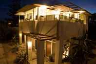 Bangunan Waihi Beach Lodge