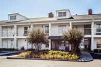 Exterior Red Roof Inn & Suites Calhoun