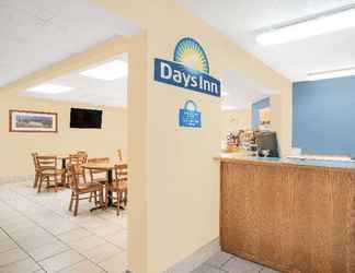 Lobi 2 Days Inn by Wyndham Alexandria MN