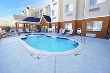 Swimming Pool Candlewood Suites Dallas - Plano West