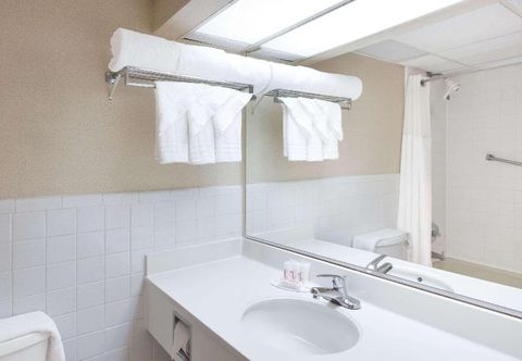 Others Ramada by Wyndham Yonkers / Westchester