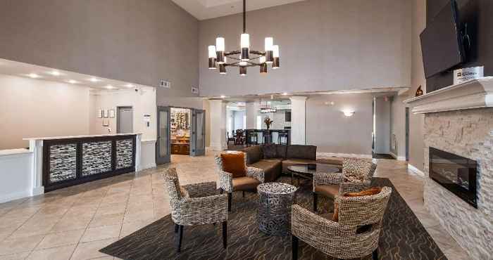 Lobby Best Western Plus Appleton Airport/Mall Hotel