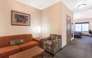 Common Space 5 Best Western Plus Appleton Airport/Mall Hotel