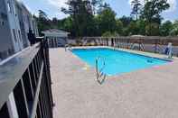 Swimming Pool Best Western Brewton Inn