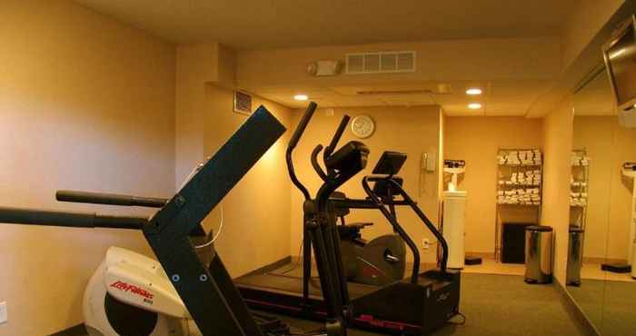 Fitness Center Ramada Topeka West