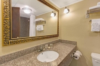 In-room Bathroom Super 8 by Wyndham Kings Mountain