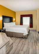 BEDROOM Days Inn & Suites Wyndham Augusta Near Fort Gordon