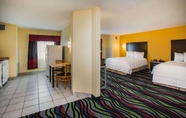Bedroom 5 Days Inn & Suites Wyndham Augusta Near Fort Gordon