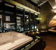 Toilet Kamar 2 Karashy Boutique Hotel Seoul