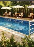 SWIMMING_POOL Niss Business  Hotel