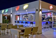 อื่นๆ 2 Green Garden Suites Hotel