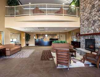 Lobby 2 Comfort Inn & Suites adj to Akwesasne Mohawk Casin