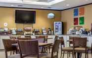 Restaurant 5 Comfort Inn & Suites adj to Akwesasne Mohawk Casin