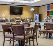 Restoran 5 Comfort Inn & Suites adj to Akwesasne Mohawk Casin