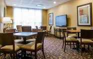 Restaurant 6 Comfort Inn & Suites adj to Akwesasne Mohawk Casin