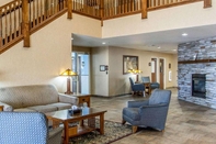 Lobby Quality Inn Suites Keokuk Area