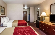 Bedroom 7 Quality Inn Suites Keokuk Area