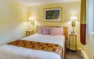 Phòng ngủ 5 Rodeway Inn Orleans - Cape Cod