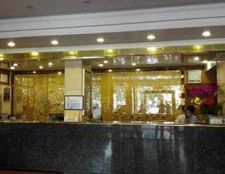 Lobi 2 Zhenxing Hotel