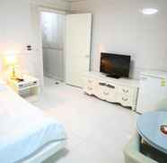 Bedroom 5 Donghae Medical SPA Convention Hotel