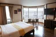 Kamar Tidur Hotel Castle Beach